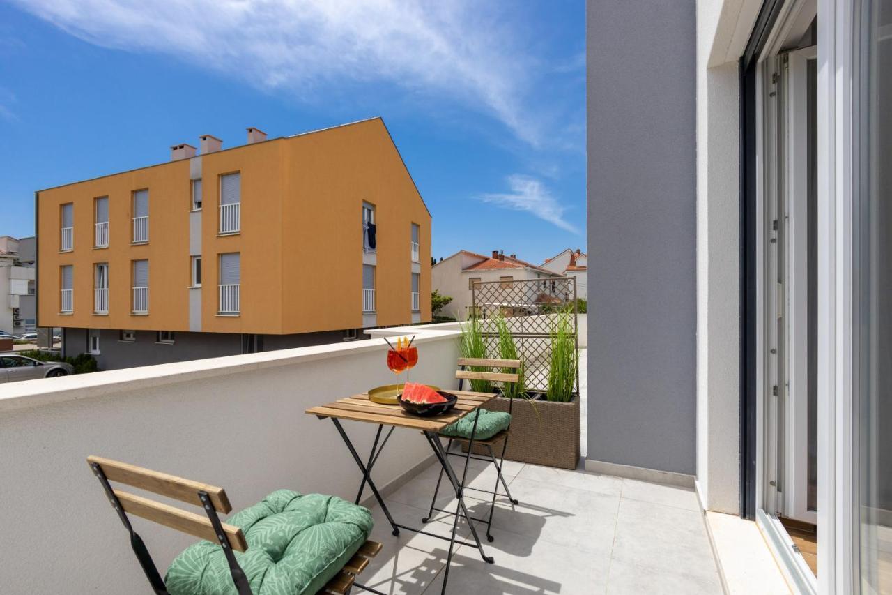 Bonaca Apartments With Terrace And Private Parking Kaštela Eksteriør bilde