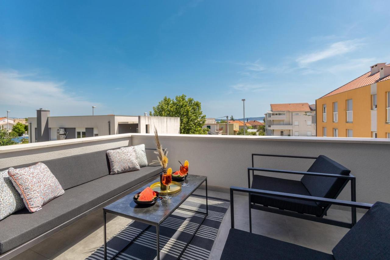 Bonaca Apartments With Terrace And Private Parking Kaštela Eksteriør bilde